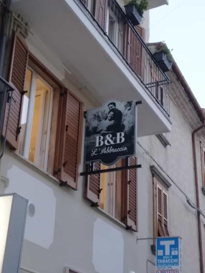 B & B L'Abbraccio Agnone Exteriör bild